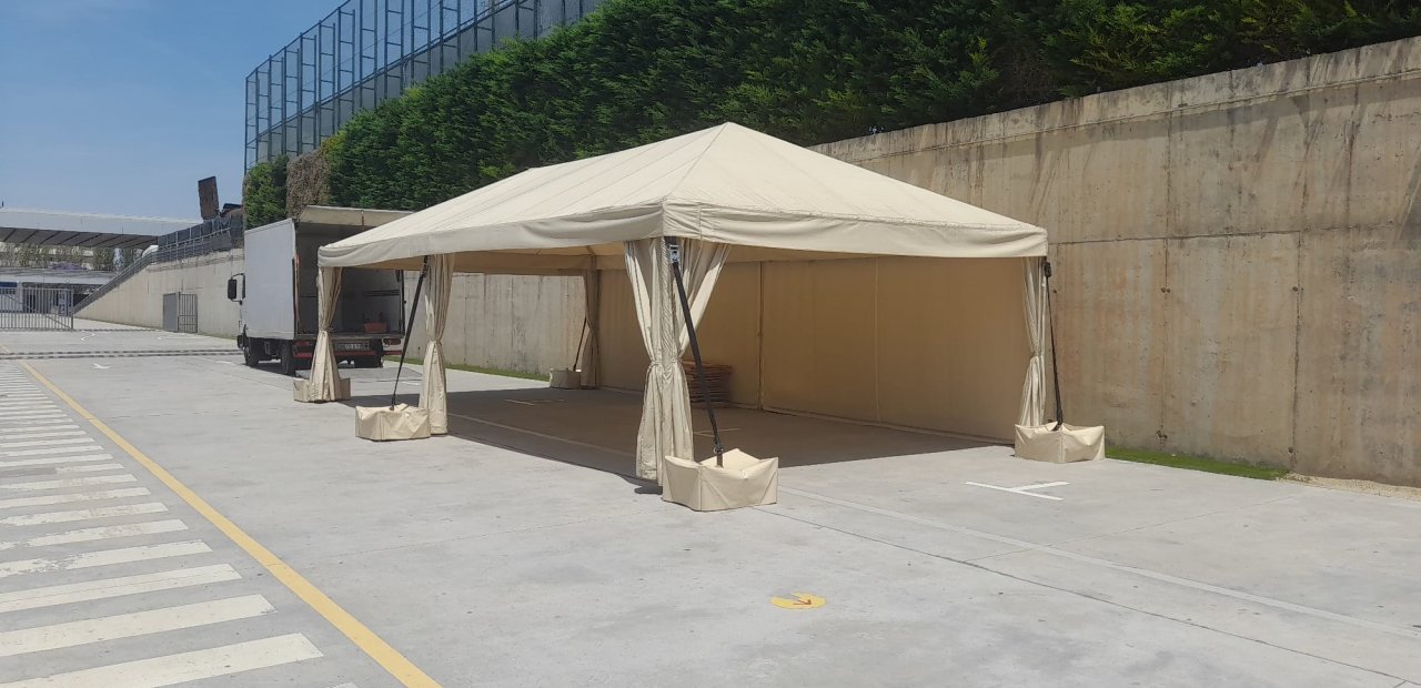 Shading tents to shade spaces